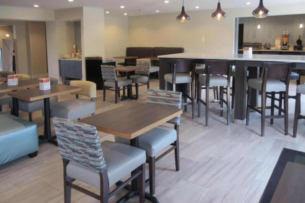 Quality Inn Дэнвилл Экстерьер фото