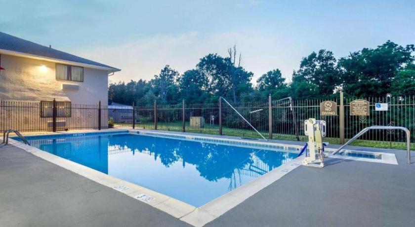 Quality Inn Дэнвилл Экстерьер фото